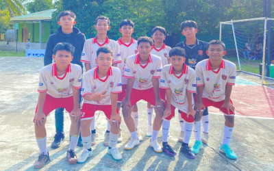MTs Al Mujahidin Raih Juara 3 Futsal di Turnamen SMK Negeri Muara Kelingi