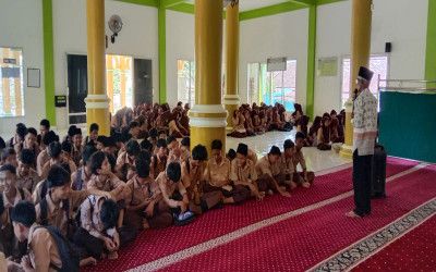 MTs Al Mujahidin Ciptodadi Gelar Pesantren Ramadhan di Hari Terakhir Belajar
