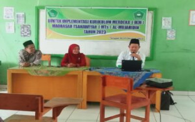 MTs Al Mujahidin Ciptodadi Gelar Diklat Kurikulum Merdeka